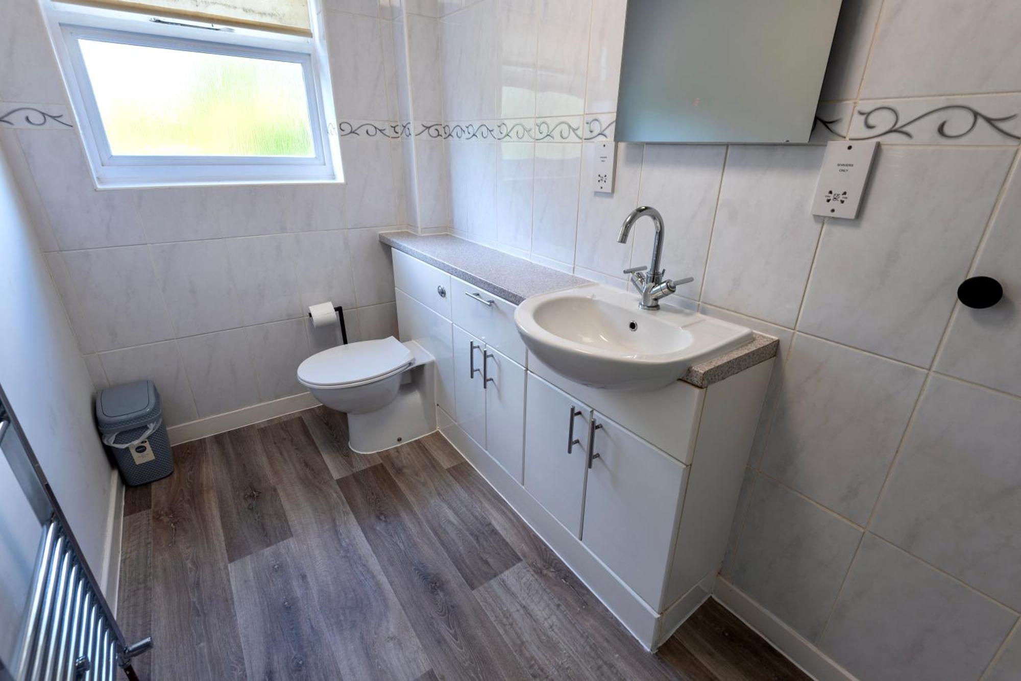 Double Room In Refurbished 5 Bed Home With Wifi And Tv BW Room 4 Солихъл Екстериор снимка